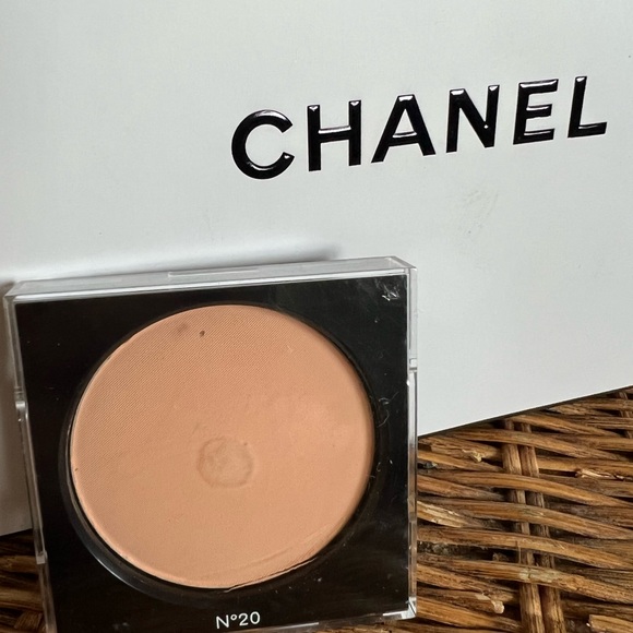 Chanel les beige Foundation powder new - Picture 2 of 6
